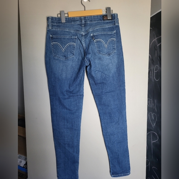 Levi Skinny Jeans for Women, Size 11 (30) - Picture 3 of 6